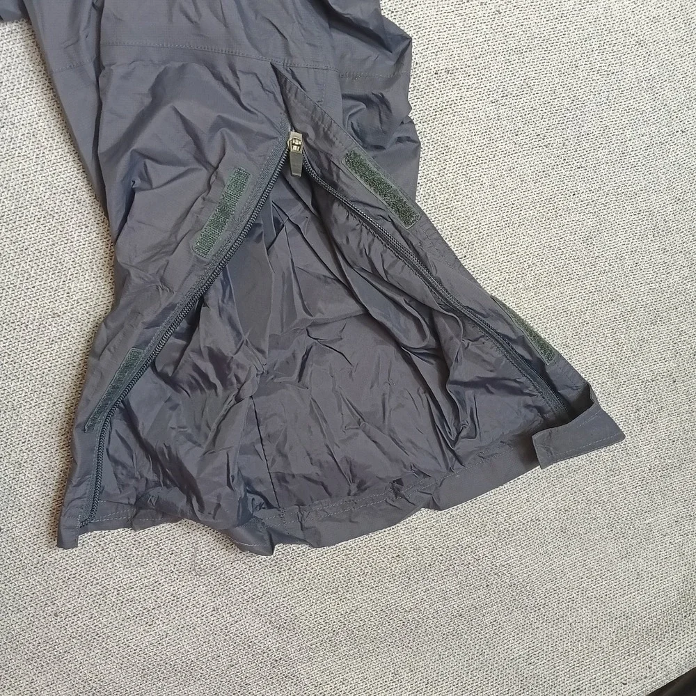 LL Bean Gore-Tex Rain Pants Mens M Reg Gray Excellent Waterproof Stowaway